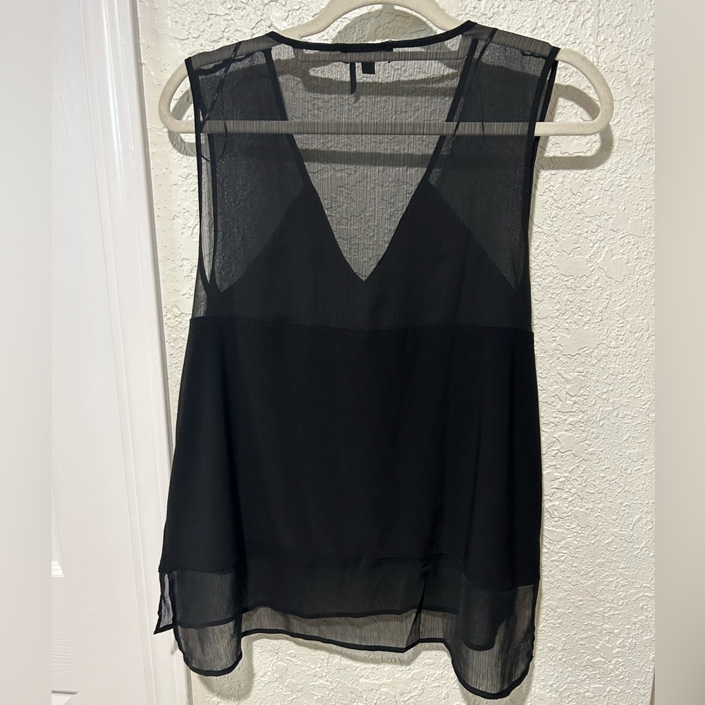 NWT DNKY women’s size large black v-neck top. - Picture 3 of 8